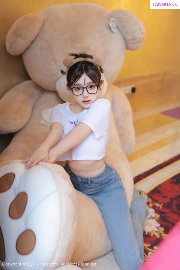 娜娜子呀  [XiuRen]高清写真图 2024.07.05 No.8809 娜娜子yy 翘臀美腿第33张图片